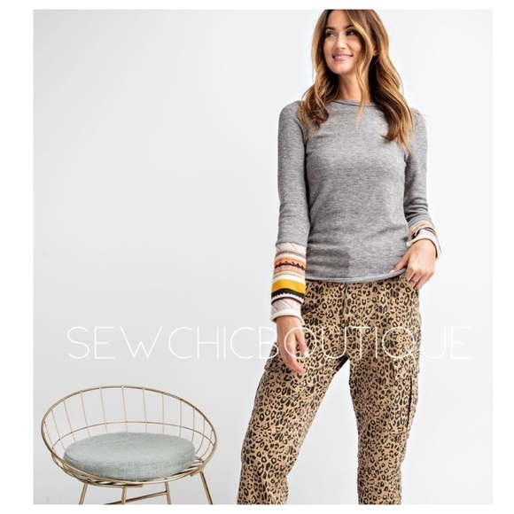 Gray Hacci Knit Contrast Sleeve Detail Top - Picture 5 of 5